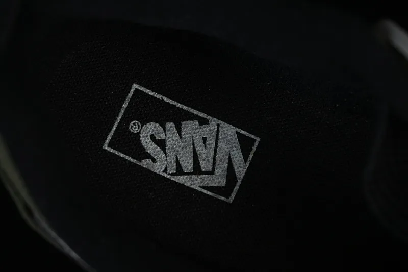 All categories Vans Vans series Vans Low Vans low-top Vans Knu Skool Dr Vans low-top casual skateboard shoes VN000CZU50K